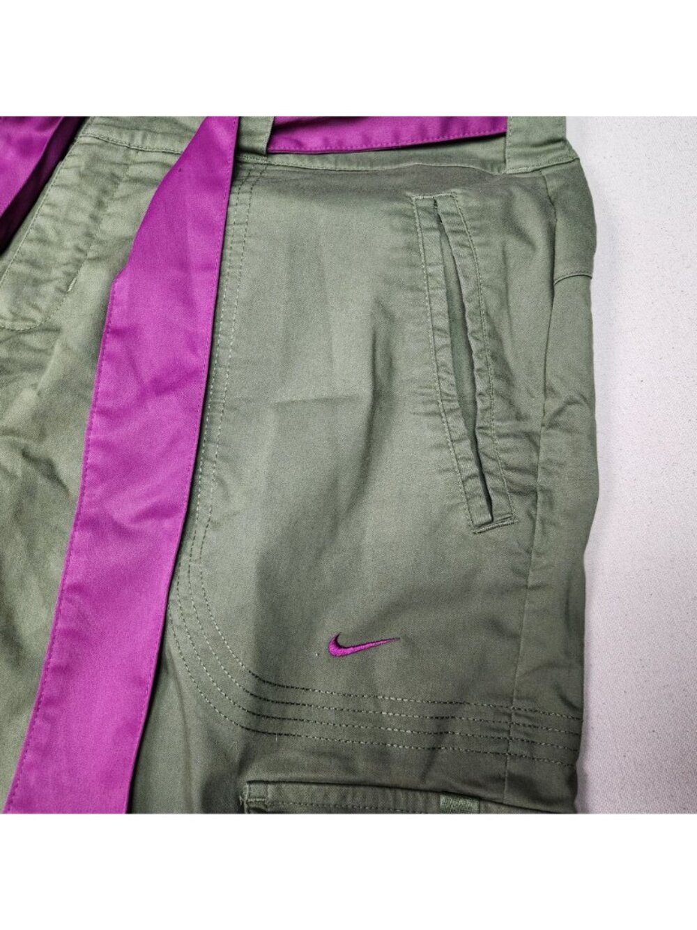 Nike DRI-FIT Women's Utility Cargo Olive Green Pants w/Fabric Belt Sz L 36/31 - Picture 8 of 16